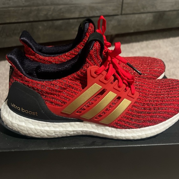 Like new Game of Thrones ultra boost women’s size 8.5 - Picture 7 of 8